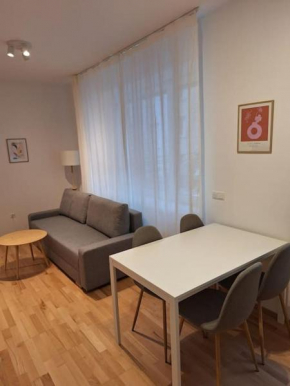 Central apartment with terrace and parking space